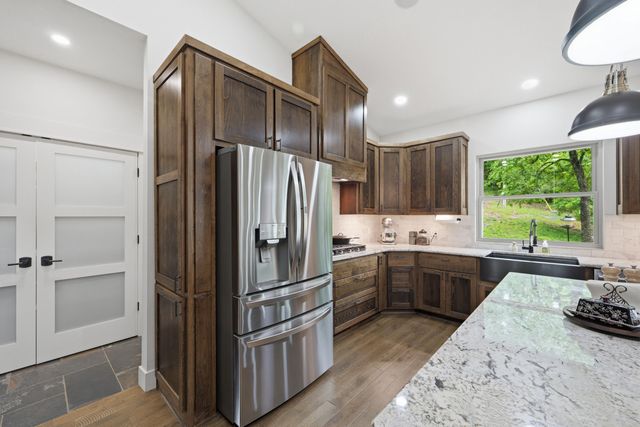 27458 Farm Road 2120, Cape Fair, MO 65624