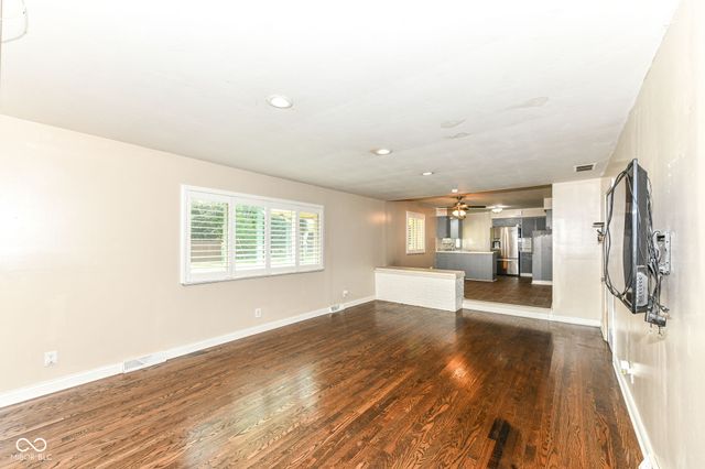 8245 Palmetto Lane, Indianapolis, IN 46217