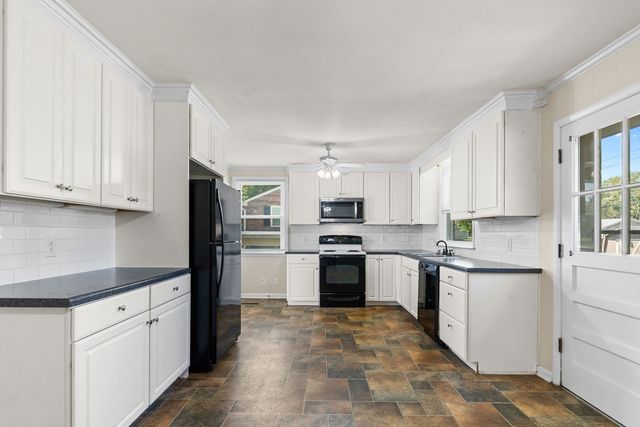 3004 Knud Dr, Columbia, TN 38401