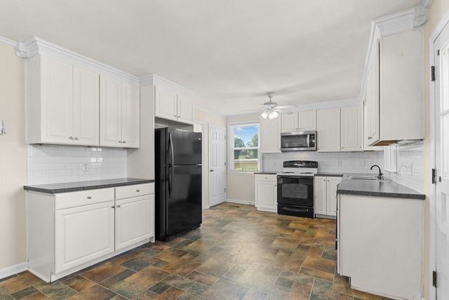3004 Knud Dr, Columbia, TN 38401