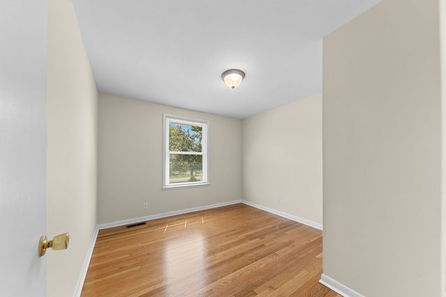3004 Knud Dr, Columbia, TN 38401