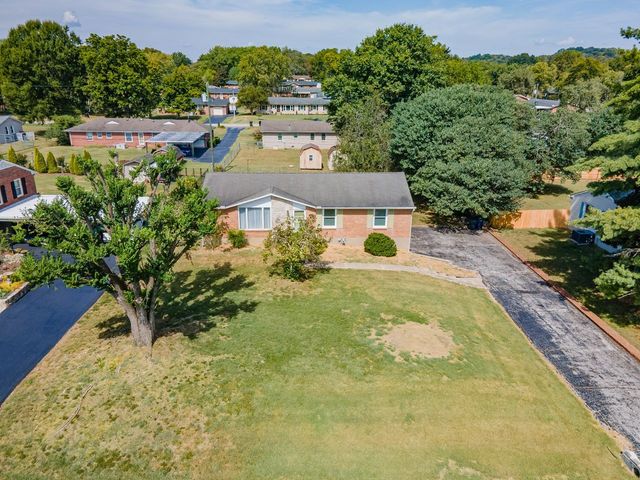 3004 Knud Dr, Columbia, TN 38401
