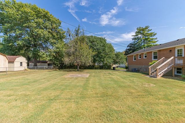 3004 Knud Dr, Columbia, TN 38401