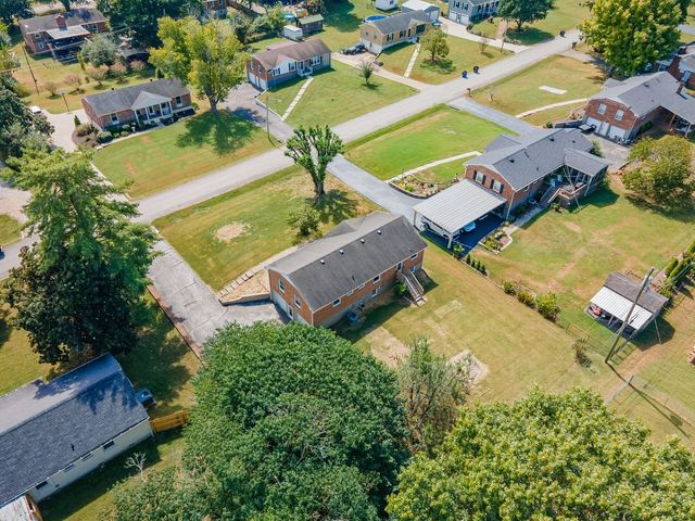 3004 Knud Dr, Columbia, TN 38401