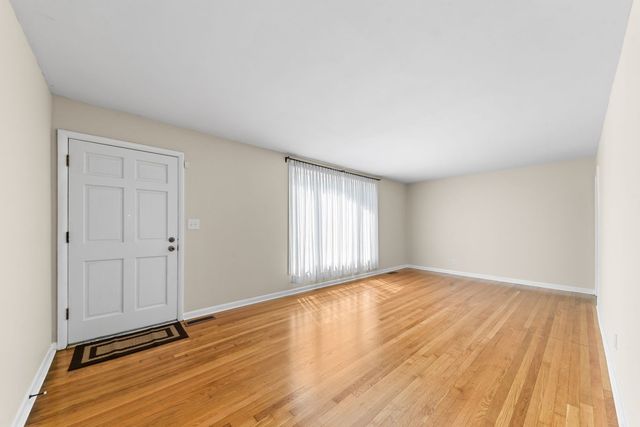 3004 Knud Dr, Columbia, TN 38401