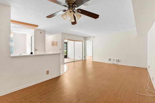 6586 Southurst Terrace 103, Delray Beach, FL 33446