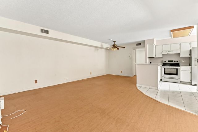 6586 Southurst Terrace 103, Delray Beach, FL 33446