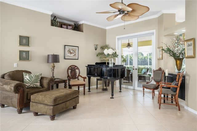 1125 45th Court SW, Vero Beach, FL 32968
