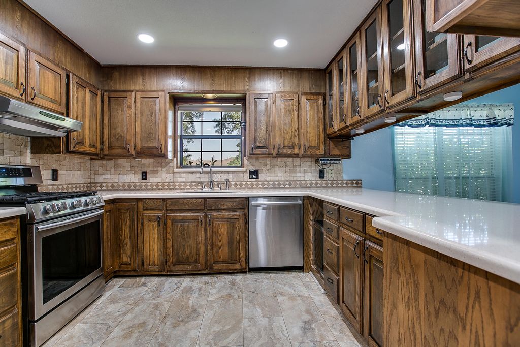 Image 14 of property listing at 136 Edinburgh Road, San Angelo, TX 76901