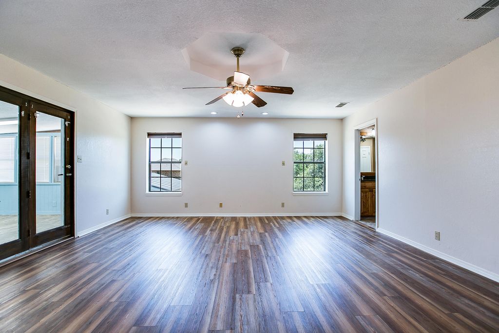 Image 18 of property listing at 136 Edinburgh Road, San Angelo, TX 76901
