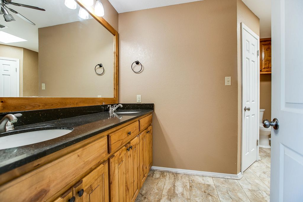 Image 21 of property listing at 136 Edinburgh Road, San Angelo, TX 76901