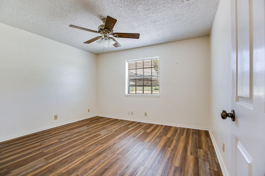 Image 23 of property listing at 136 Edinburgh Road, San Angelo, TX 76901