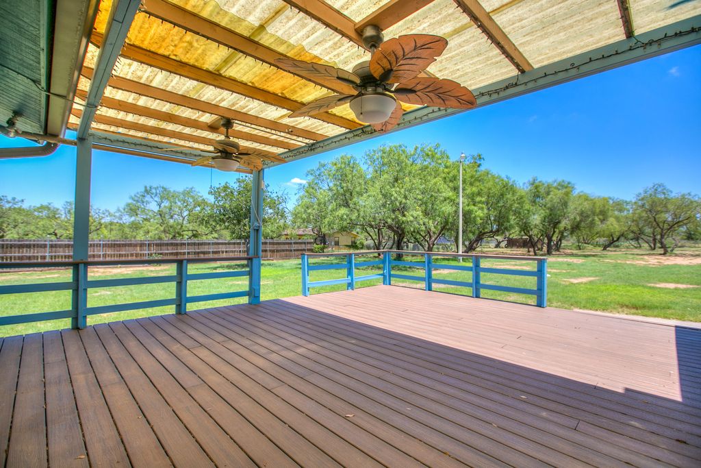 Image 34 of property listing at 136 Edinburgh Road, San Angelo, TX 76901