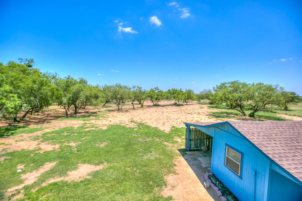 Image 38 of property listing at 136 Edinburgh Road, San Angelo, TX 76901