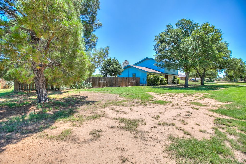 Image 43 of property listing at 136 Edinburgh Road, San Angelo, TX 76901