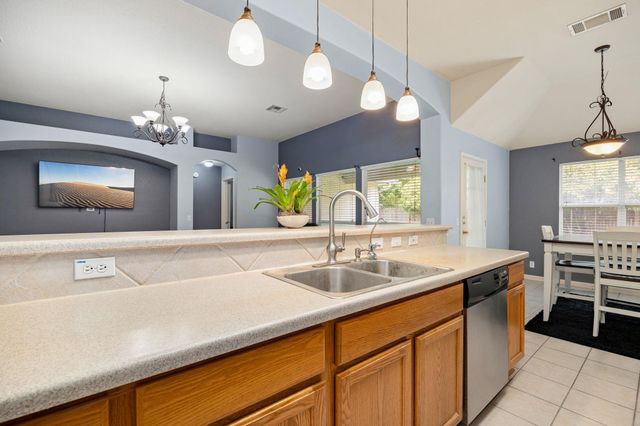 3300 Winding Shore LN, Pflugerville, TX 78660