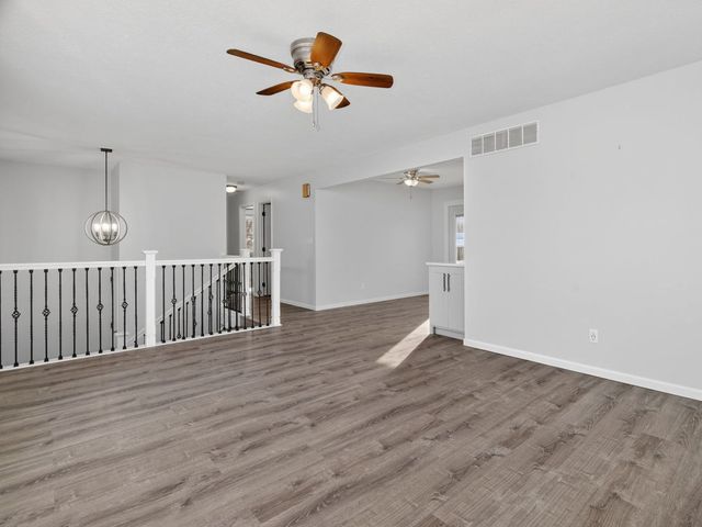 105 W Oak Street, Coal City, IL 60416