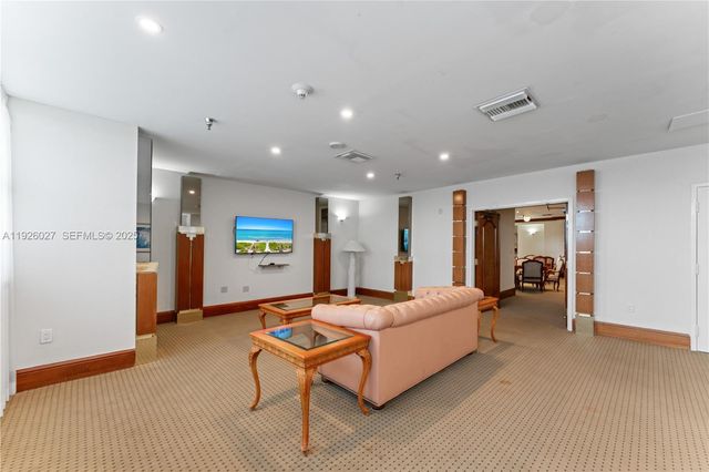 5757 Collins Ave 707, Miami Beach, FL 33140