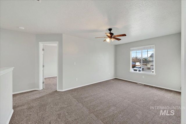 456 E Chapparosa Dr, Kuna, ID 83634