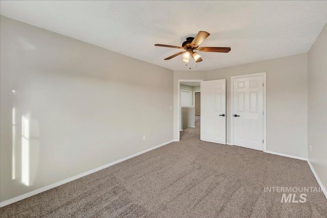 456 E Chapparosa Dr, Kuna, ID 83634