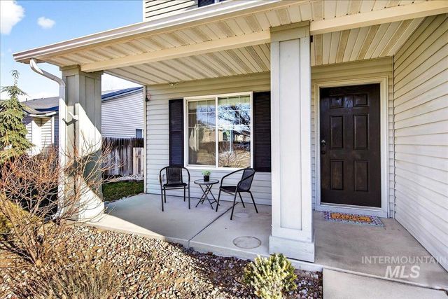 456 E Chapparosa Dr, Kuna, ID 83634