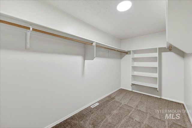 456 E Chapparosa Dr, Kuna, ID 83634