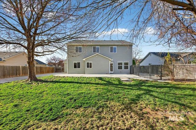 456 E Chapparosa Dr, Kuna, ID 83634