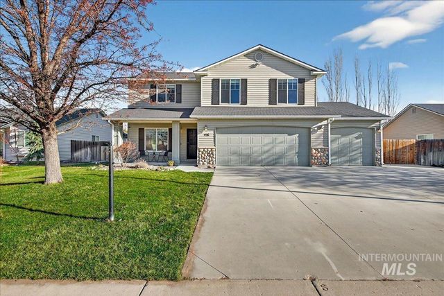 456 E Chapparosa Dr, Kuna, ID 83634
