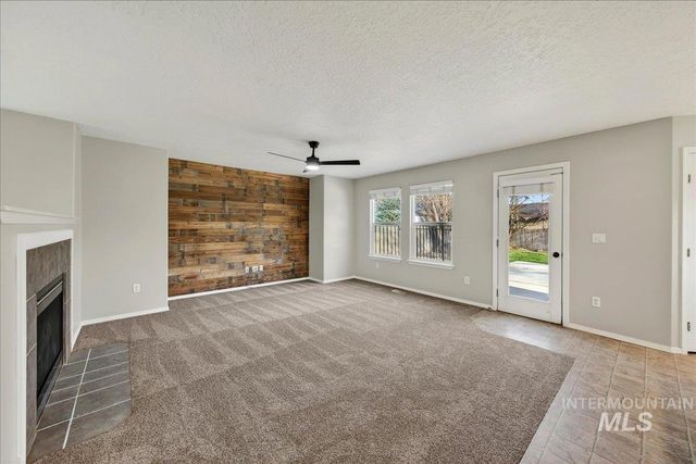 456 E Chapparosa Dr, Kuna, ID 83634