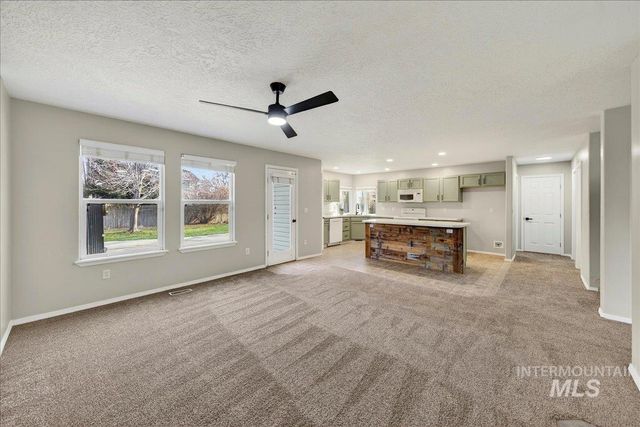 456 E Chapparosa Dr, Kuna, ID 83634