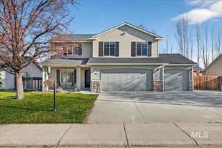 456 E Chapparosa Dr, Kuna, ID 83634