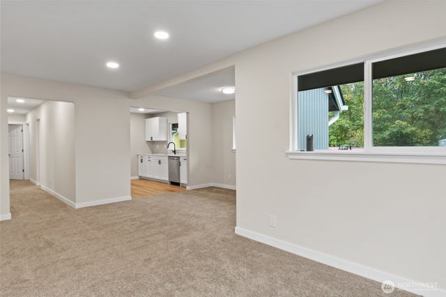 6334 Pacific Avenue SE, Lacey, WA 98503
