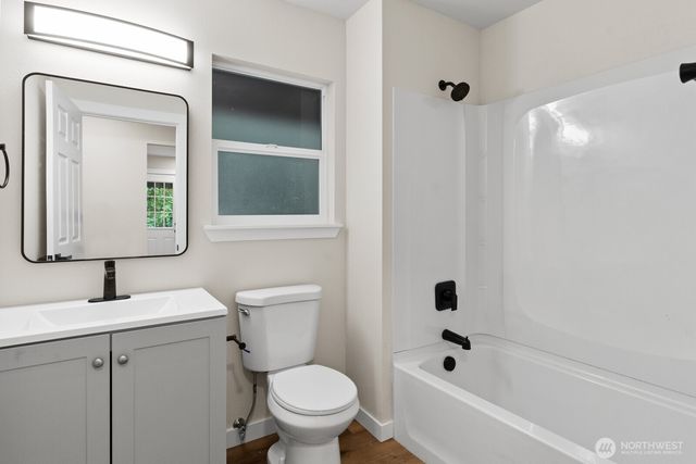 6334 Pacific Avenue SE, Lacey, WA 98503
