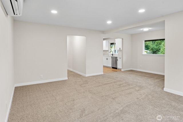 6334 Pacific Avenue SE, Lacey, WA 98503