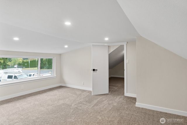 6334 Pacific Avenue SE, Lacey, WA 98503