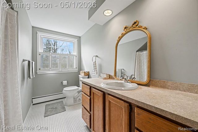 26254 Kiltartan Street, Farmington, MI 48334