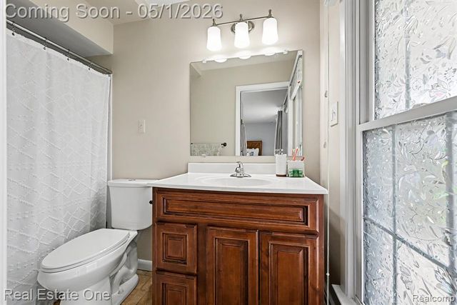 26254 Kiltartan Street, Farmington, MI 48334