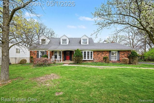 26254 Kiltartan Street, Farmington, MI 48334