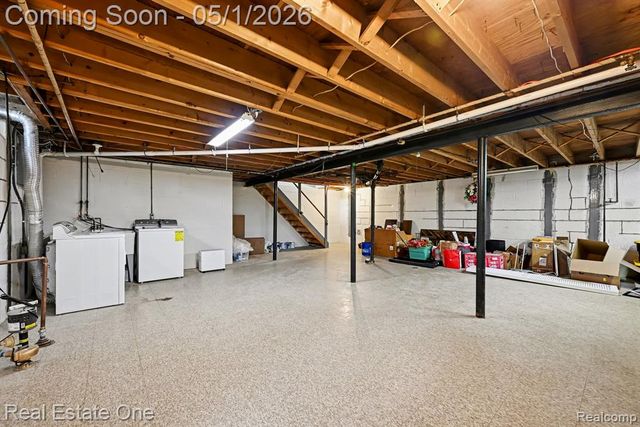 26254 Kiltartan Street, Farmington, MI 48334