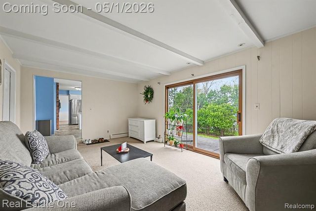 26254 Kiltartan Street, Farmington, MI 48334