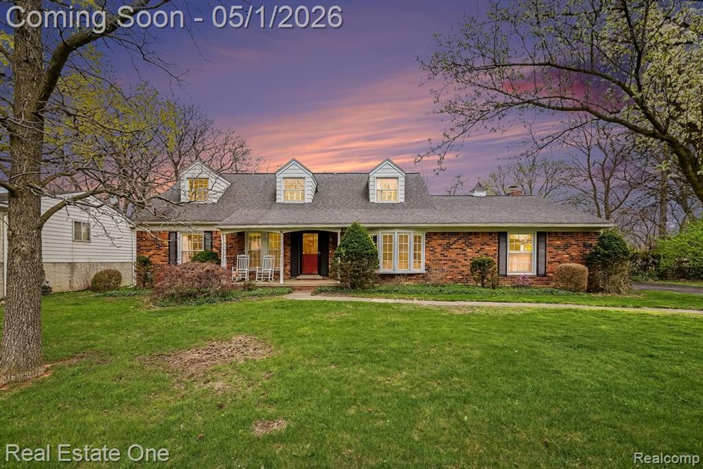 26254 Kiltartan Street, Farmington, MI 48334
