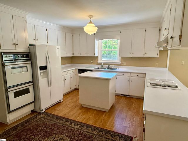 610 S. Adair Street, Clinton, SC 29325