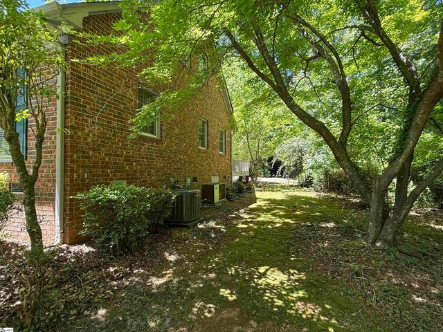 610 S. Adair Street, Clinton, SC 29325