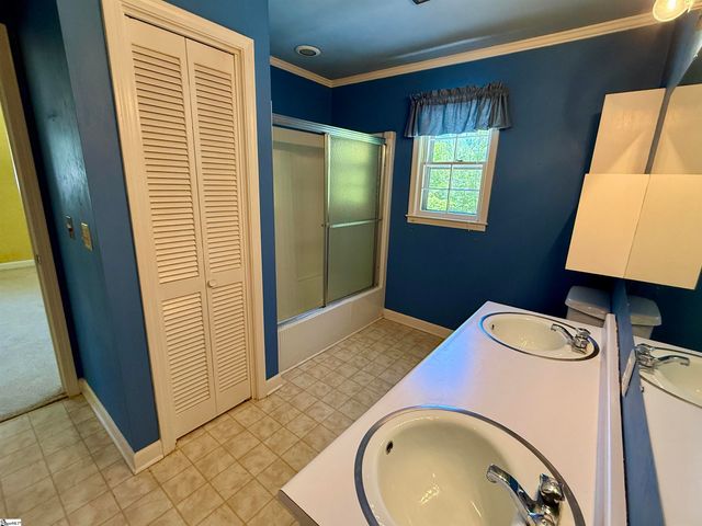610 S. Adair Street, Clinton, SC 29325