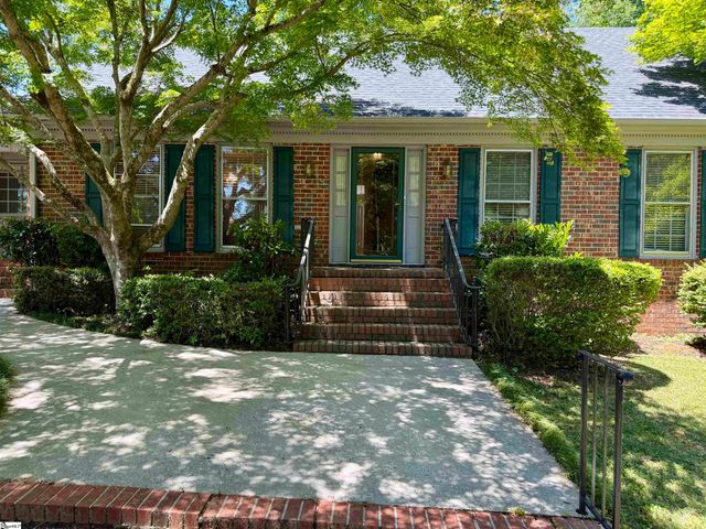610 S. Adair Street, Clinton, SC 29325