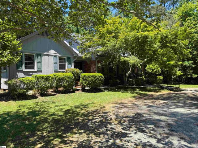 610 S. Adair Street, Clinton, SC 29325