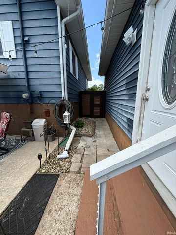 626 V Street, Bedford, IN 47421