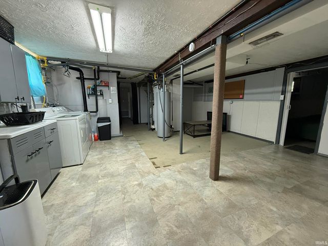 626 V Street, Bedford, IN 47421