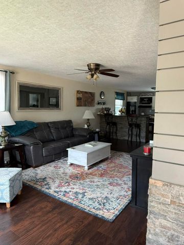 626 V Street, Bedford, IN 47421