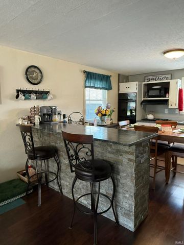 626 V Street, Bedford, IN 47421